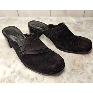 Clarks Womens Black Suede Leather Mules Clogs 7.5 2.25" Heel Stretch Panel 79570